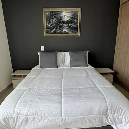 Luxury 3br Oceanview Bocagrande - Pool - Apartamento *