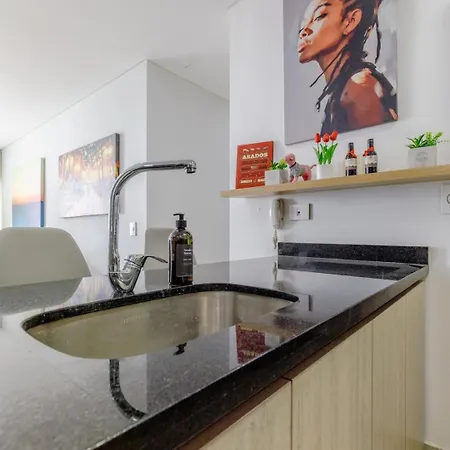 Luxury 3br Oceanview Bocagrande - Pool - Apartamento *